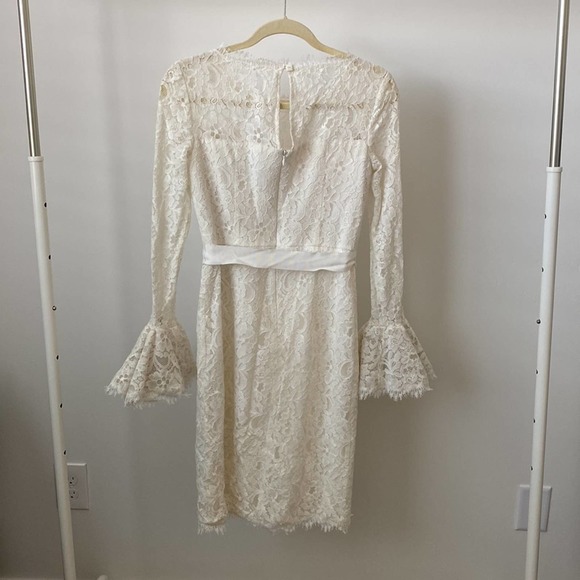 Nue by Shani Ivory Long Sleeve Floral Lace Sheath Dress Size: 2 - Picture 7 of 10